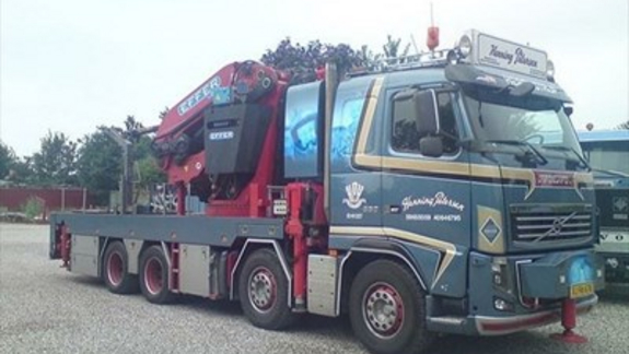 helt seriøst pakistanske Slagskib VOLVO FH16 8x4 - 660, EFFER 175TM (Long) | Vognmand Henning Petersen A/S helt seriøst pakistanske Slagskib VOLVO FH16 8x4 - 660, EFFER 175TM (Long) | Vognmand Henning Petersen A/S